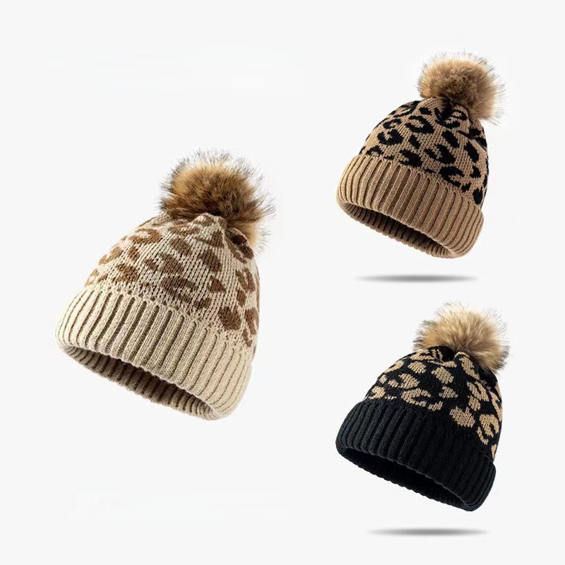 Gorro de Punto con Estampado d - Beanie Cuffed Knit reseña y precio